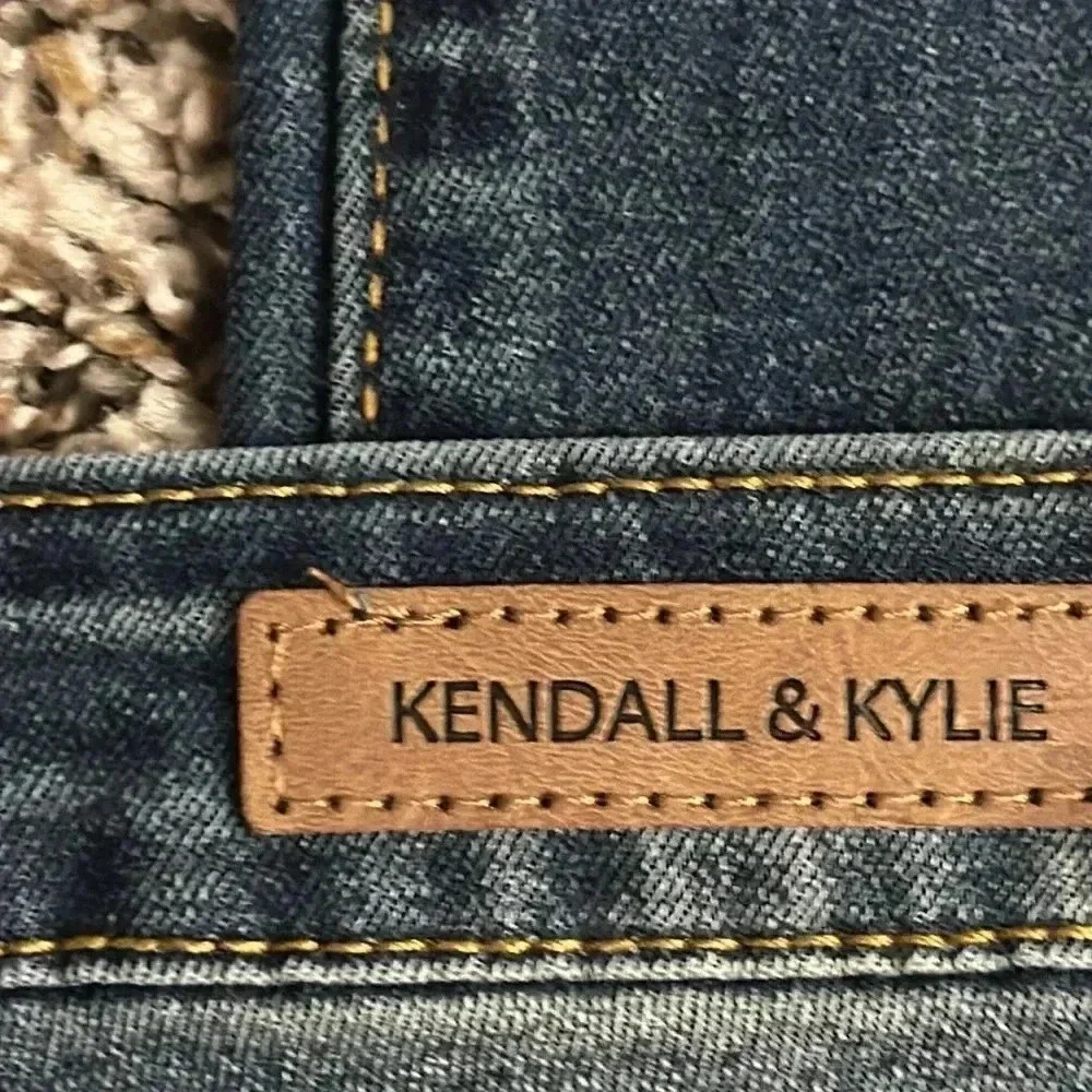 Kendall & Kylie Jeans - Picture 6 of 9